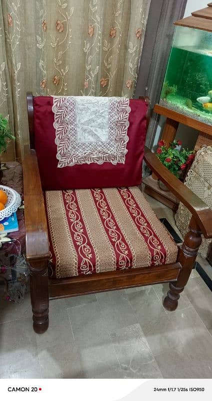 Wooden sofa set 5 Seater 6