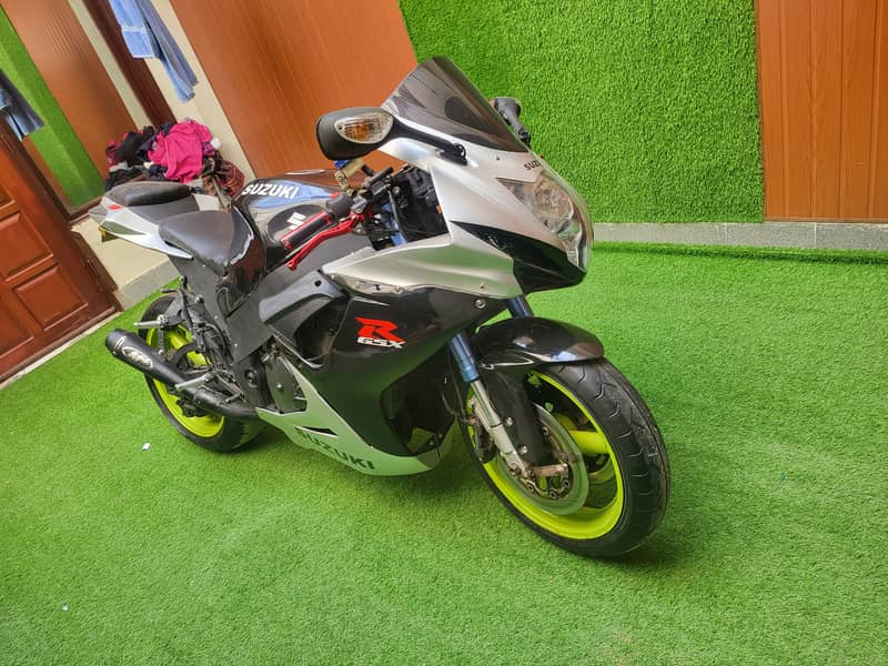 suzuki GSX R model 1993 reg 2008 1