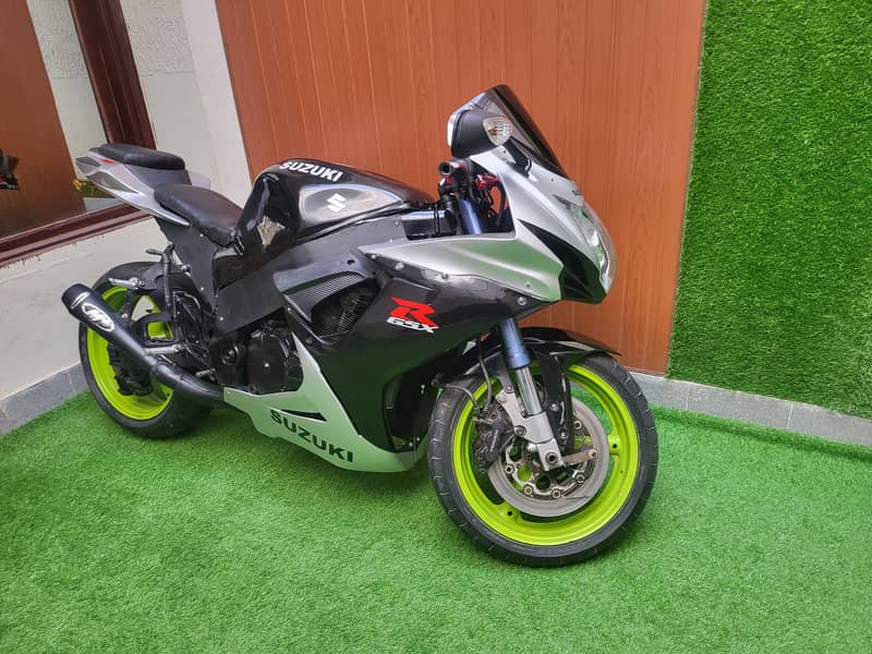 suzuki GSX R model 1993 reg 2008 6