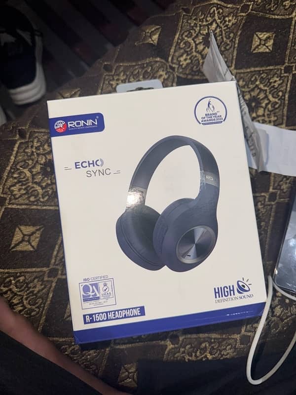 Ronin R1500 Headphones 4