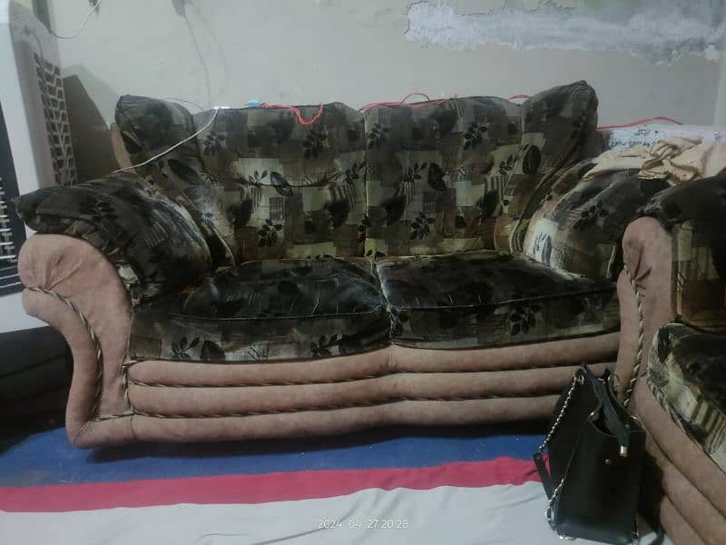 3+2+1 seater sofa urgent sale 3