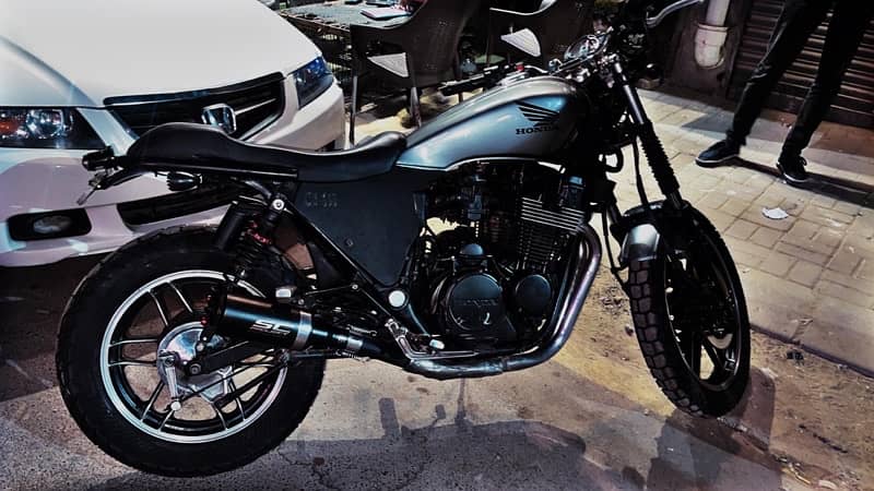 Heavy sports Bike Honda CB650 (Nighthawk) in stock condition !! 0