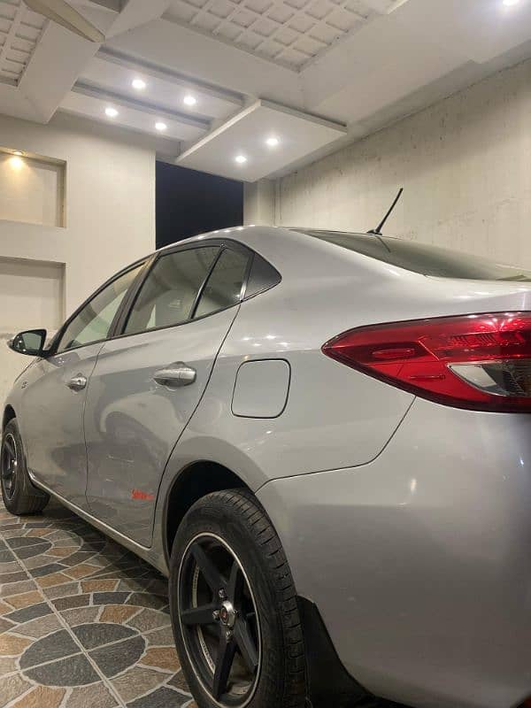 Toyota Yaris 1.3 2021 2