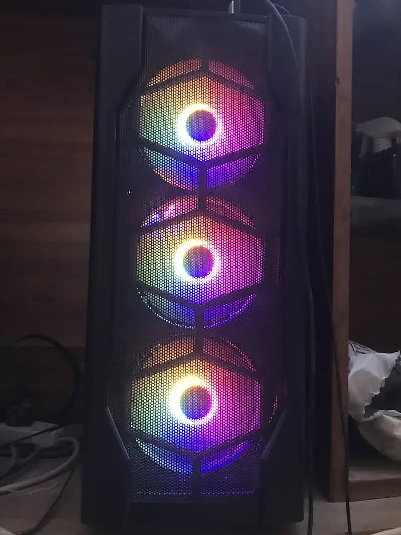 RGB GAMING PC FOR SALE BEST FIR GAMING AND EDITING 7