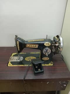 sewing machine 10/9 condition very good working