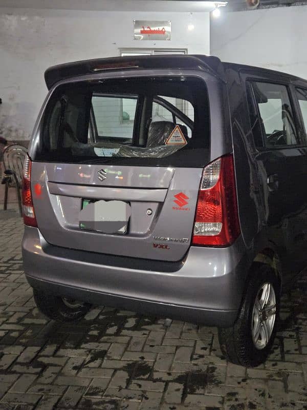 Suzuki Wagon R 2018 3