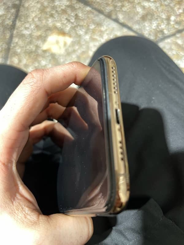 i phone xs max 256 gb factory unlock 10