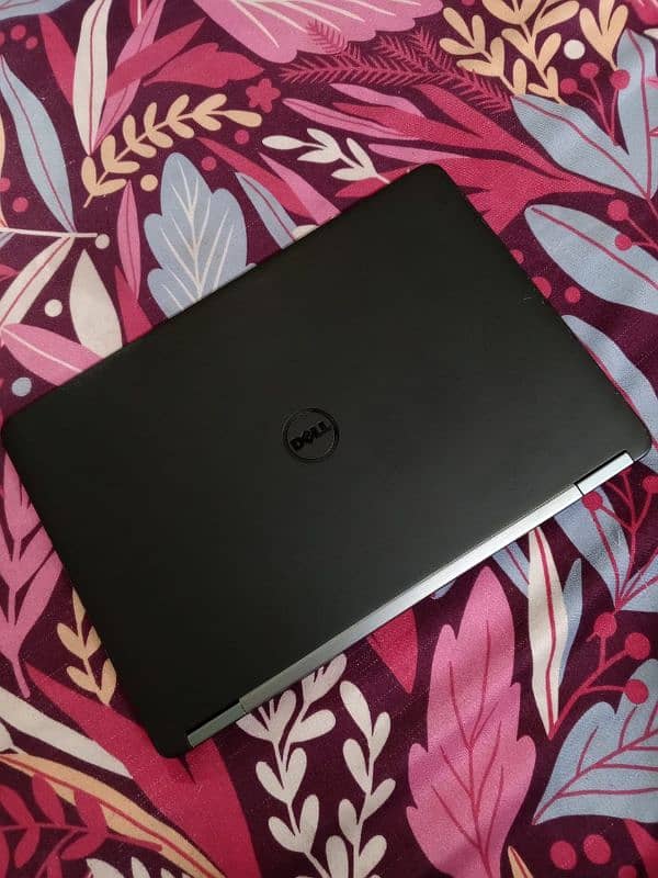 Dell latitude E7270 0