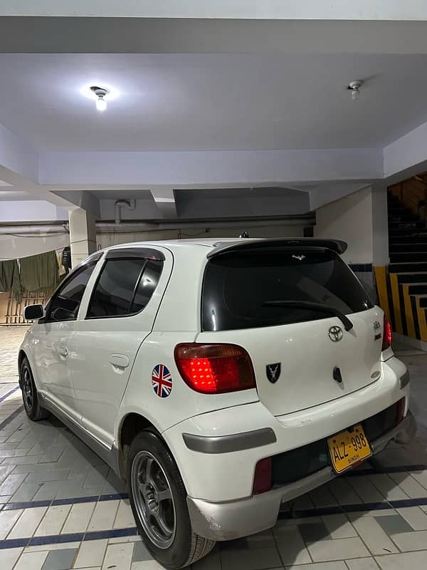 Toyota Vitz 2003 4