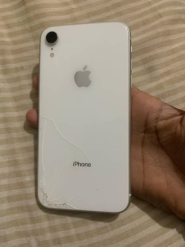 iphone xr ( pta approved) 2