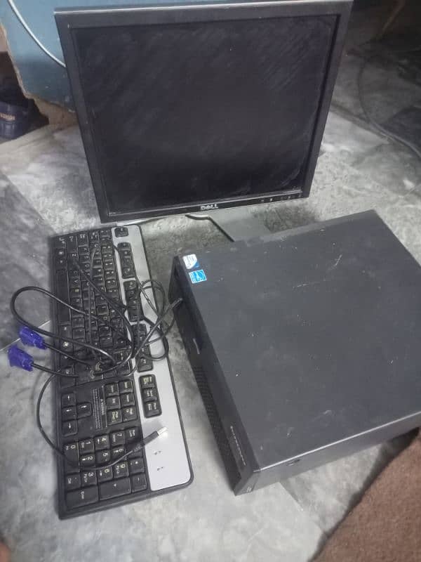 PC aur lcd hai aur keyboard only 6