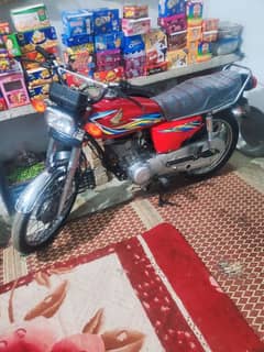 honda 125 for sale very good condation Lahore number