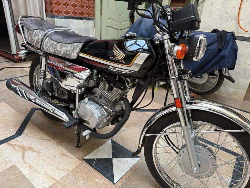 HONDA CG125 SELF START 2025 Model 8