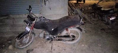 bike ok hai koi masla nah h chlne main achi hai