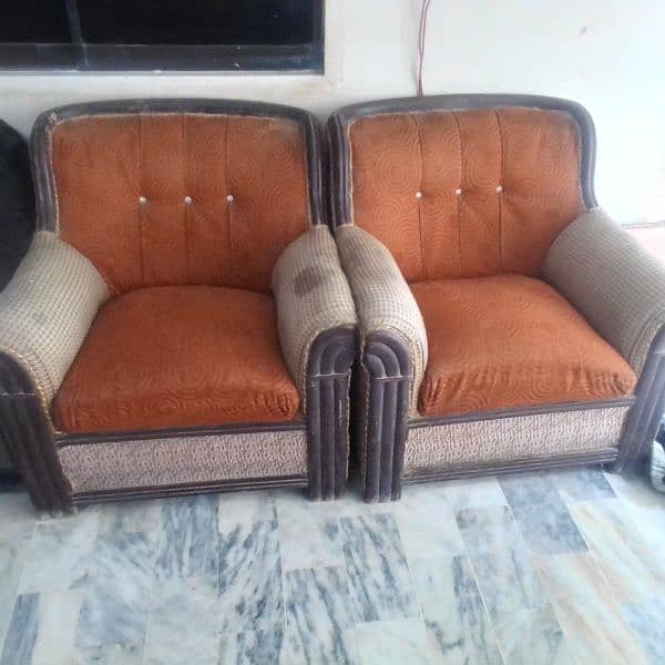 Sofa set 5 Seater very good condition Rs,8000 3