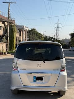 Honda Freed 2012 model 17 import isb reg urgent sale price finl