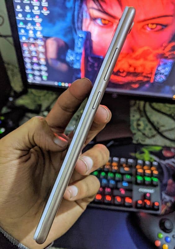 Vivo y71. All ok. Almost new condition. Only 7,000 Rs. 3