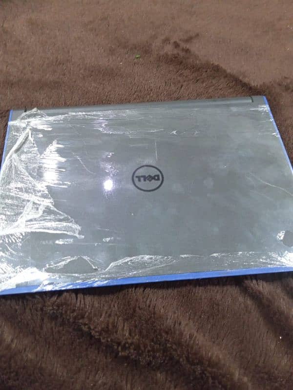 Dell compny ka  laptop  window 10 hui hai 4ram 64Gb original charger 0