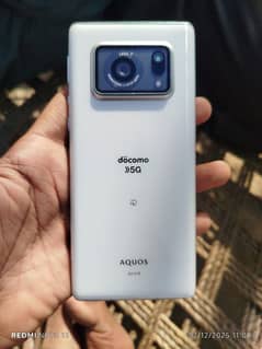 AQUOS R6 NON PTA