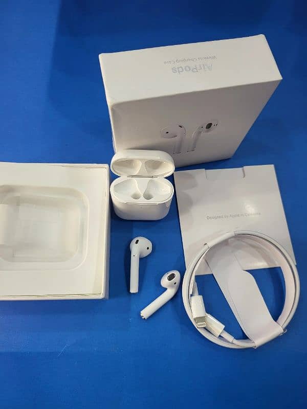 Apple AirPods 1st Generation In-Ear Headsets with Charging Case 5