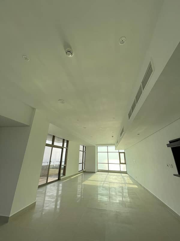 3 Bedroom Apartment In Emaar Pearl Tower On Rent 2