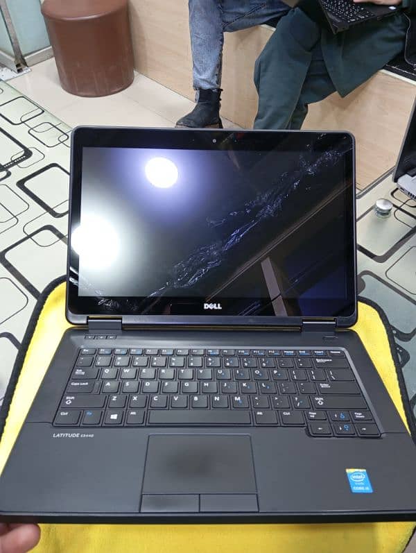 Dell Latitude E5440 (Touchscreen) 0