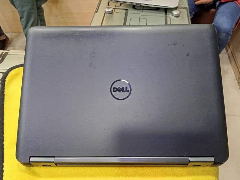 Dell Latitude E5440 (Touchscreen) 2