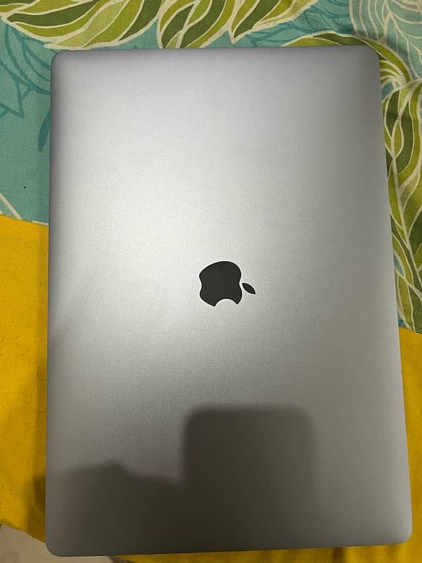 Apple MacBook pro corei9 2019 10/10 condition 0