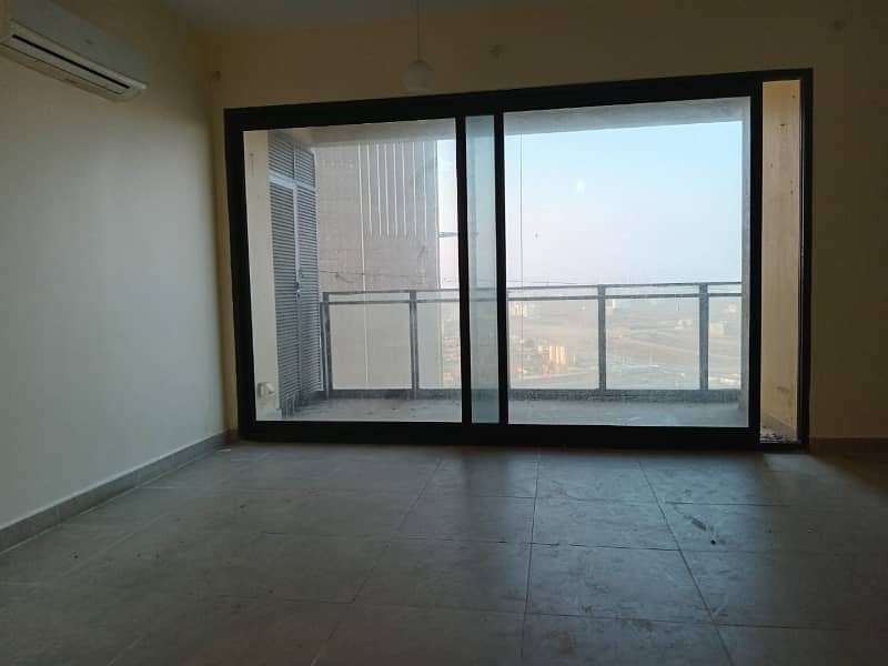 Flat 3 Bedroom Attached Bathroom Partial Sea Facing Higher Floor Maid Room 1