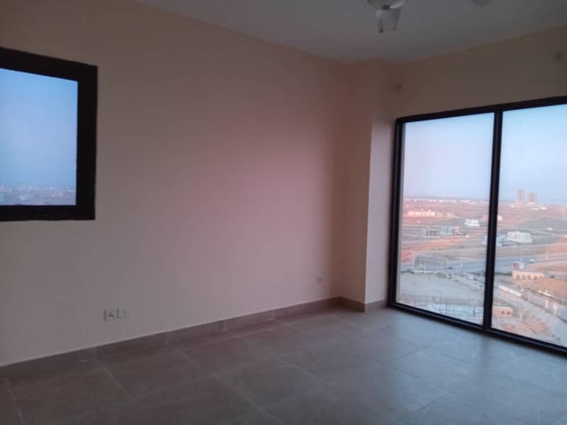 Flat 3 Bedroom Attached Bathroom Partial Sea Facing Higher Floor Maid Room 12