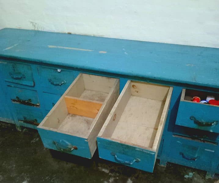 21 Draz wooden Counter & 2 Bed Bunch For Sale 1