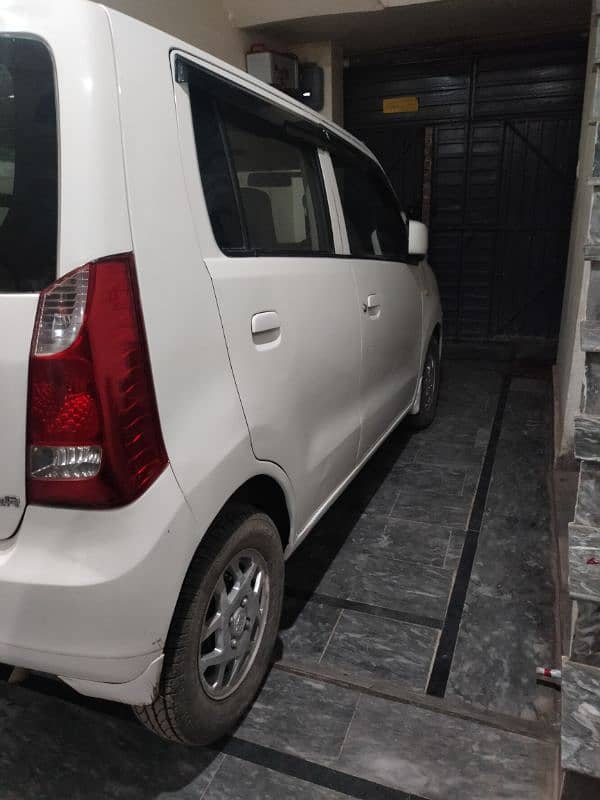 Suzuki Wagon R 2017 1