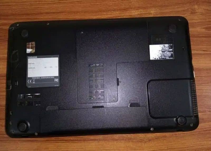 Toshiba Satelite C850-B635 Core i7 3rd Gen laptop 128SSD/500GB/12GB 4