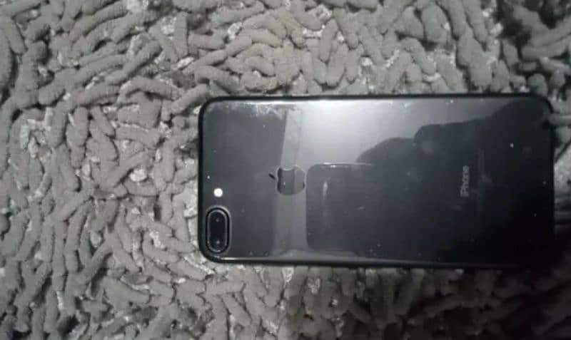 iphone 7plus non pta 32 gb panel glass crack and battery on service 0