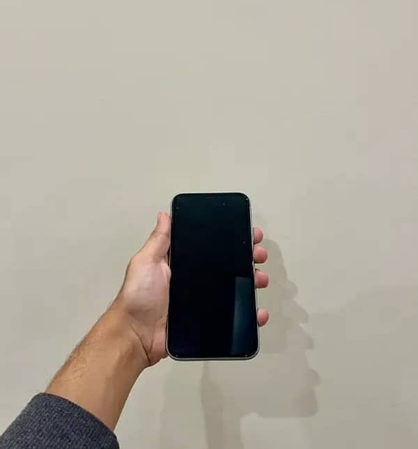 iPhone 11 Non Pta ( Factory Unlock ) 128gb 1