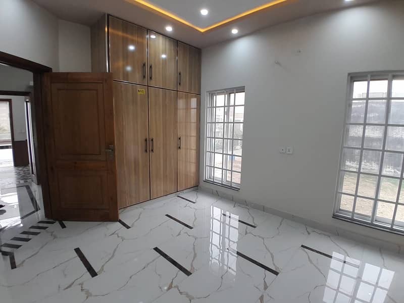 BRAND NEW HOUSE 8 MARLA LOWEST PRICE AVAILABLE FOR SALE IN BAHRIA ORCHARD LAHORE 8