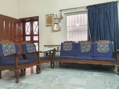 5 seater Sofa set with best condition cushions