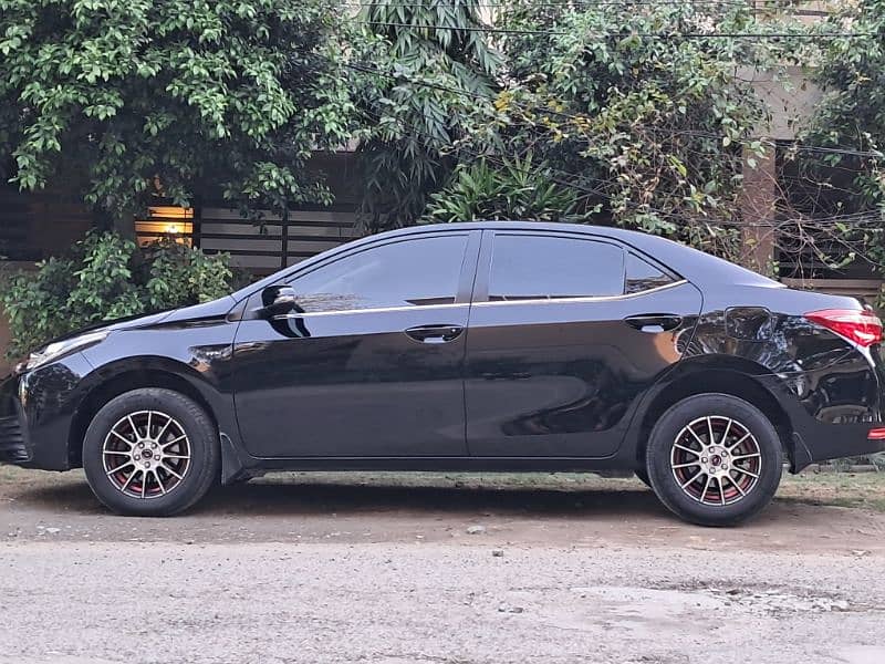 Toyota Corolla XLI Automatic 2019 / 2020 8