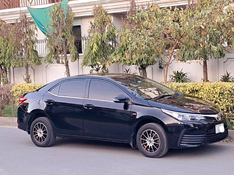 Toyota Corolla XLI Automatic 2019 / 2020 11