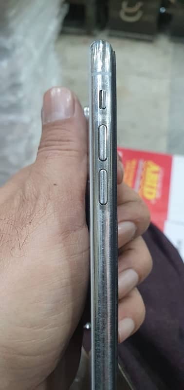 i phone xs mas 512 gb white colour 8