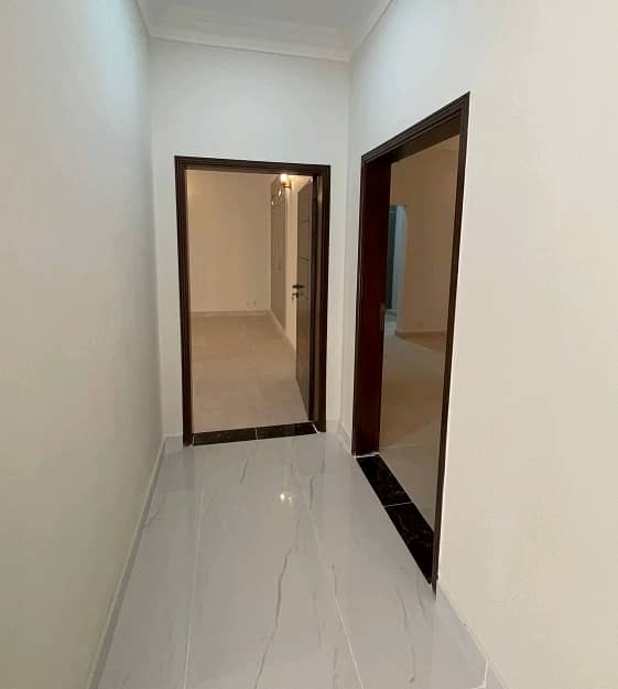 2486 Square Feet Flat For Sale In Karachi 24