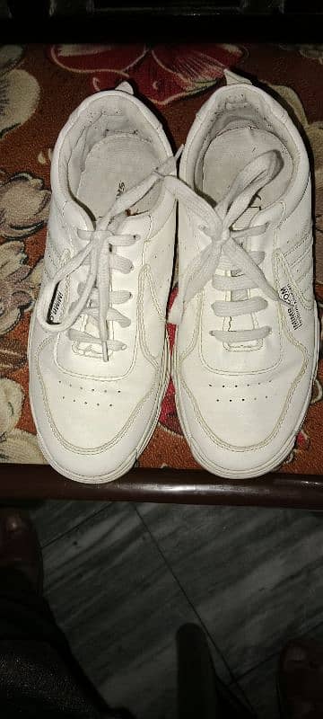 jogger shoes For Sale 0