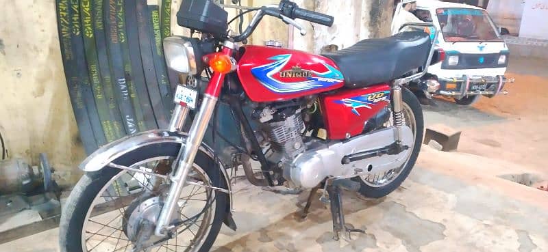 totally jeninune UNIQUE 125 cc 1