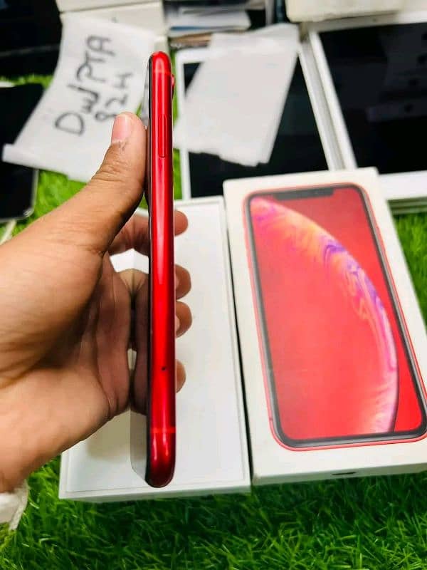 iPhone XR 0319=3611=683 3