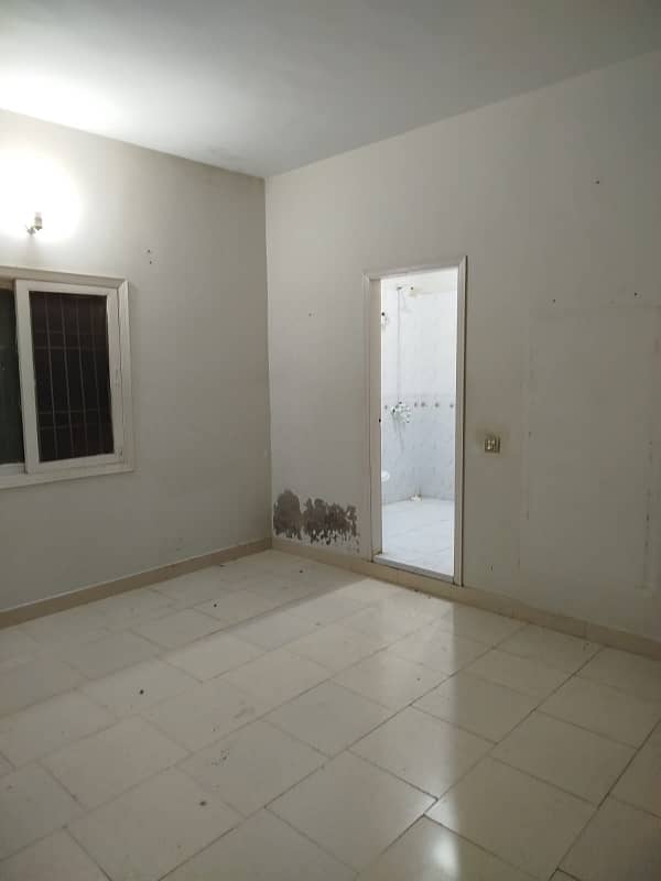 240 Square Yards 1st Floor Portion Up For Rent In Gulshan-E-Iqbal - Block 10-A 0