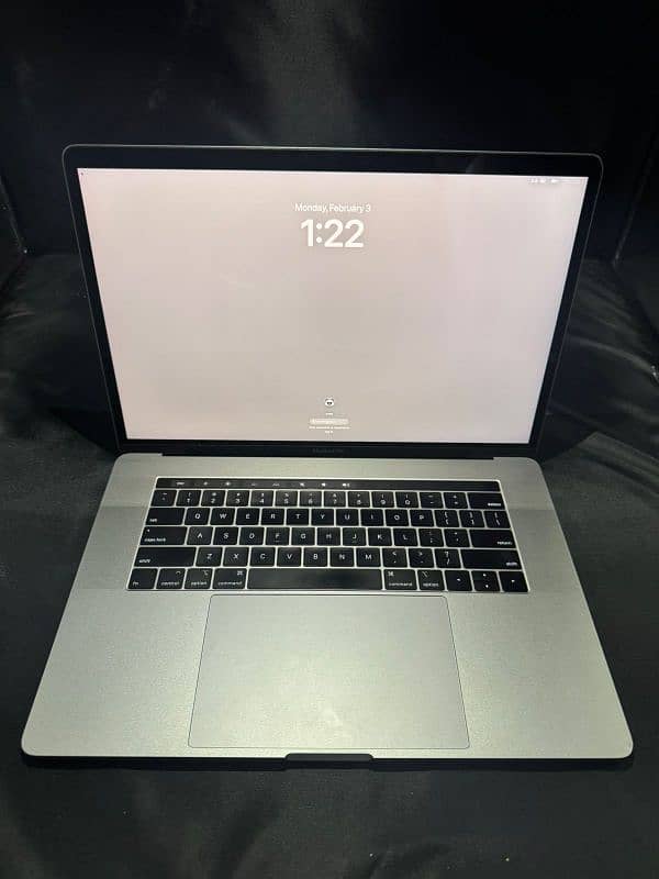 MacBook Pro 16" (2019) | Core i7 | 512 SSD | 32GB RAM | 4GB GPU | 2