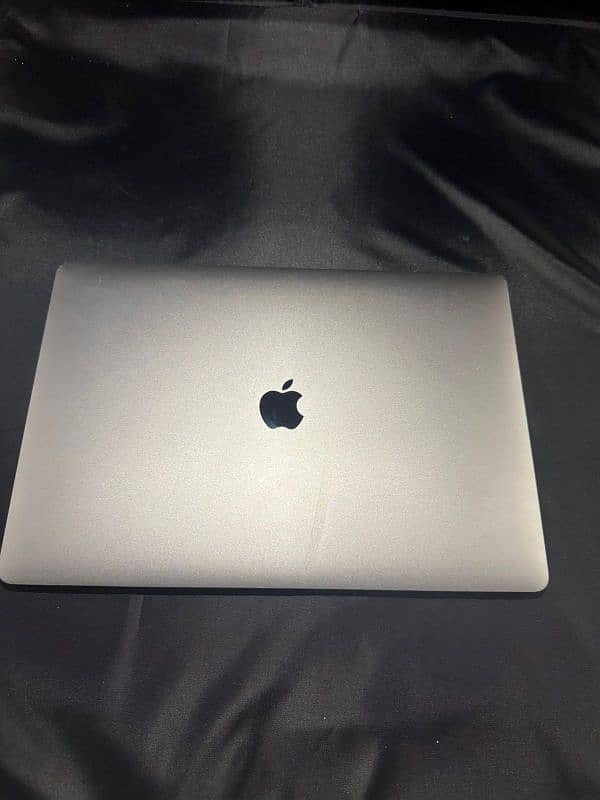 MacBook Pro 16" (2019) | Core i7 | 512 SSD | 32GB RAM | 4GB GPU | 4