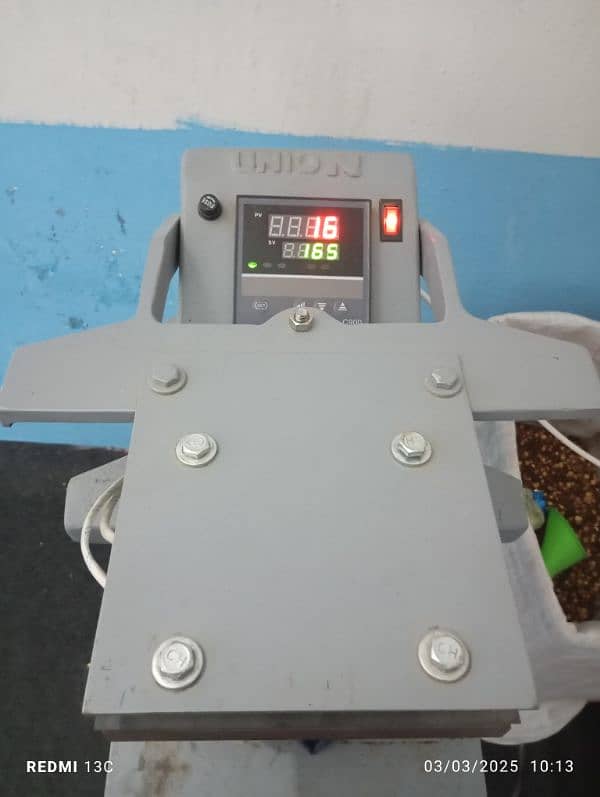 Sealing machine 4