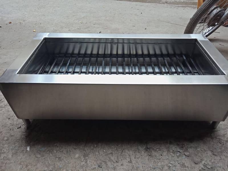 Fryer / counters / chiller / Hot plate / Qeema machine / Kitchen Item 4