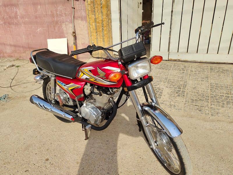 Honda CG 125 2015 model hai 2